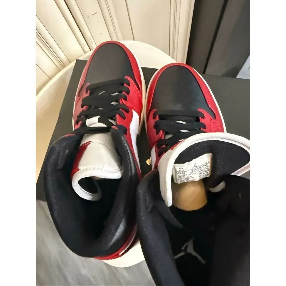 Air Jordan 1 Mid Men's Chicago Toe Athletic Sneaker Shoes Multicolor Size 8.5